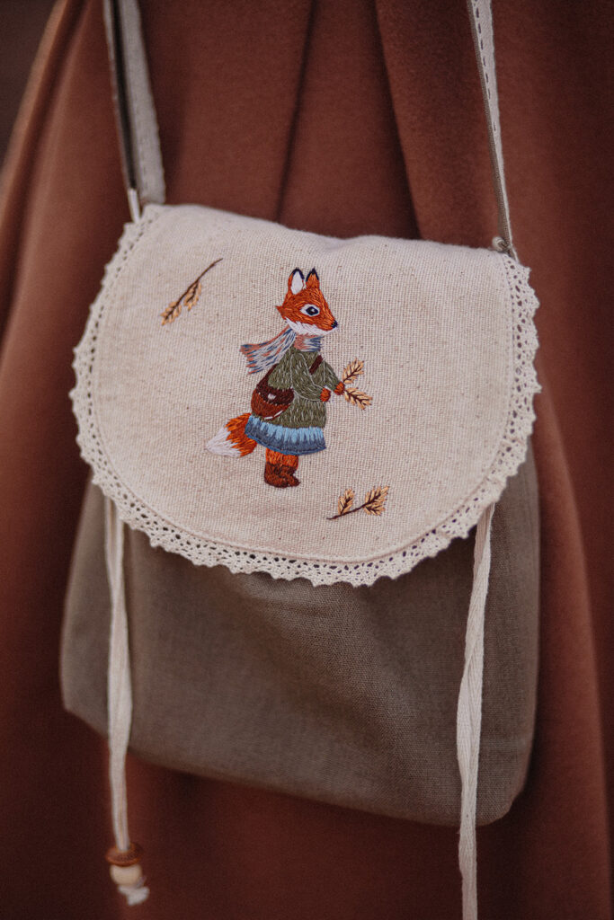 Чанта с бродерия "Есенна лисичка"